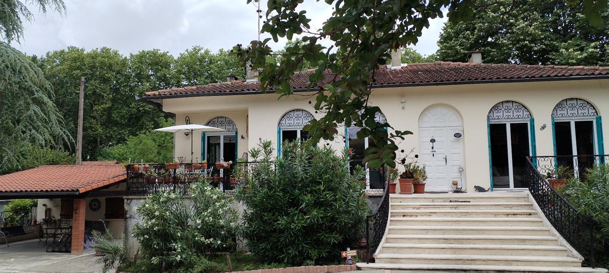 La Casanat Bed and Breakfast Montgiscard Εξωτερικό φωτογραφία